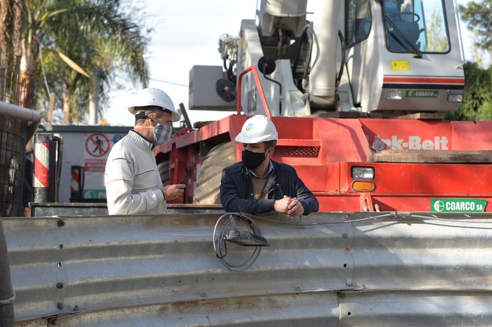 Avanzan obras que beneficiarán a más de 80 mil vecinos de ituzaingó