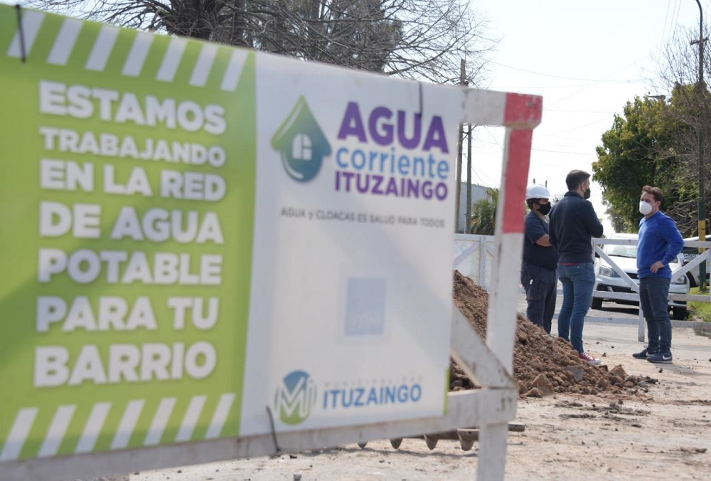 AVANZAN LAS OBRAS DE AGUA POTABLE EN EL SUR Y EN EL NORTE DE ITUZAINGÓ