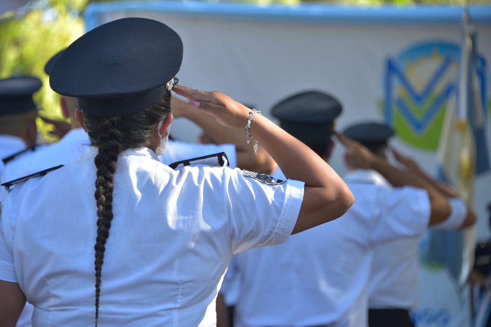 DESCALZO ENCABEZÓ EL 140° ANIVERSARIO DE LA POLICÍA BONAERENSE