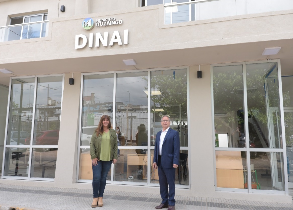 DESCALZO Y BALLETO INAUGURARON EL NUEVO EDIFICIO DE LA DINAI