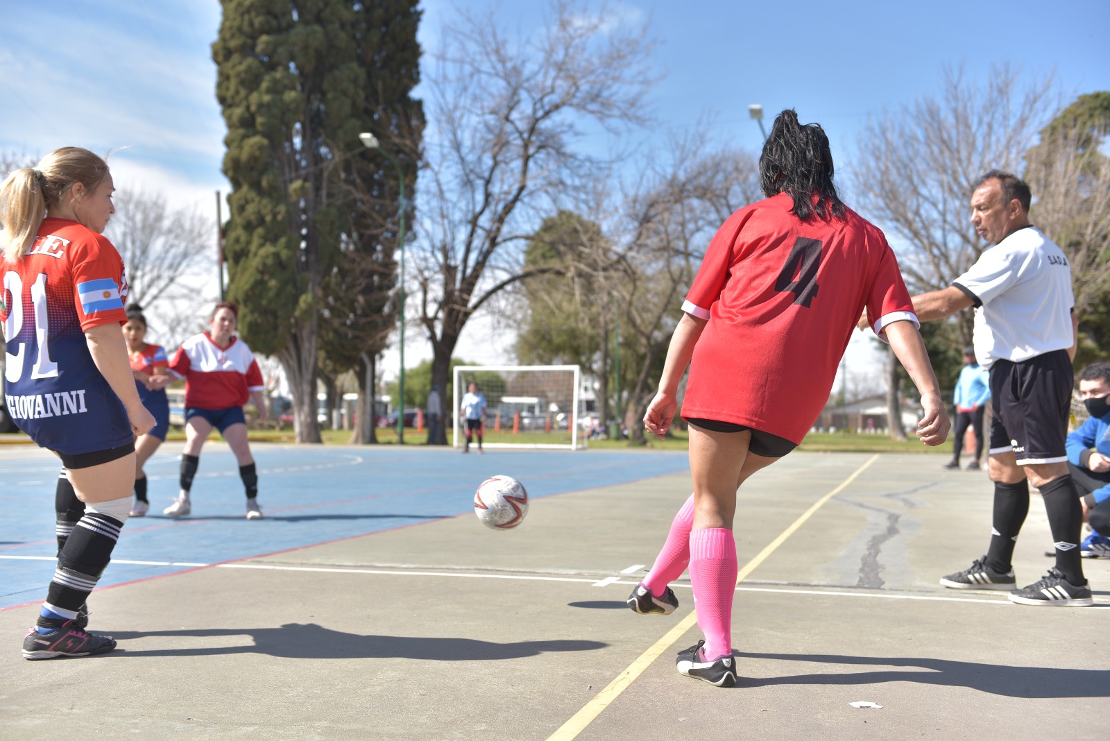 CURSO DE ENTRENADORES Y ENTRENADORAS DE FÚTBOL