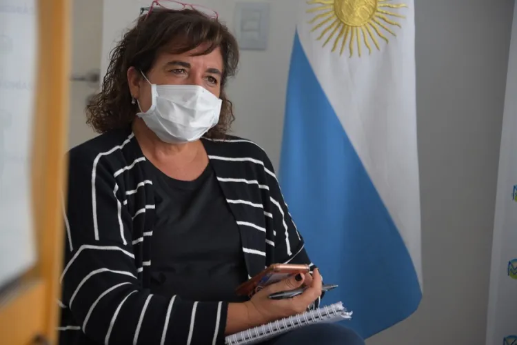 Marita Godoy Fava -titular del Consejo de Mujeres de Ituzaingó, en la capacitación