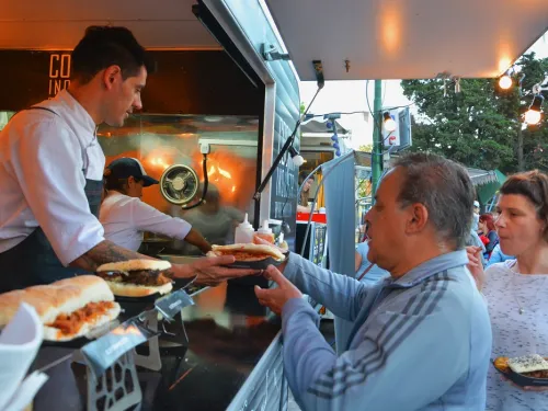FERIA D’GUSTAR EN LA PLAZA SAN MARTÍN