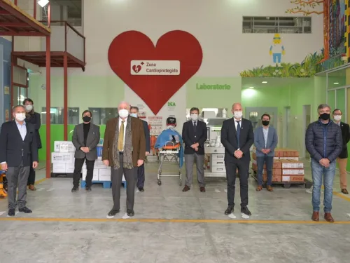Más equipamiento e insumos para la salud
