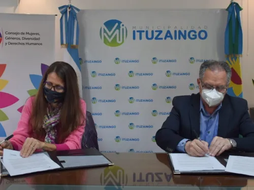 DESCALZO Y GÓMEZ ALCORTA FIRMAN CONVENIO EN ITUZAINGÓ