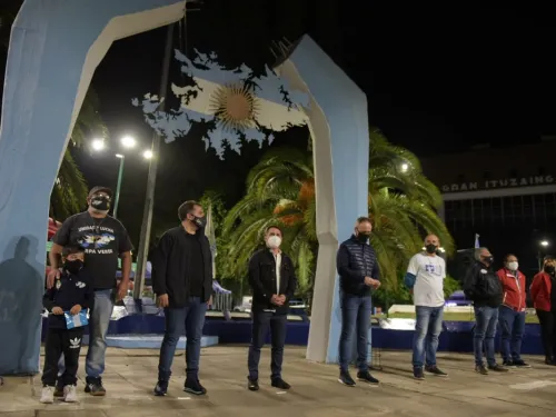 HOMENAJE A LOS CAÍDOS EN MALVINAS