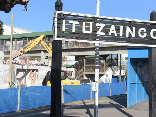 AVANZAN OBRAS SOBRE LAS VÍAS DEL SARMIENTO
