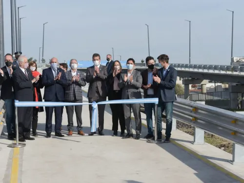 INAUGURAN PUENTES VEHICULARES SOBRE LAS VÍAS DEL SARMIENTO