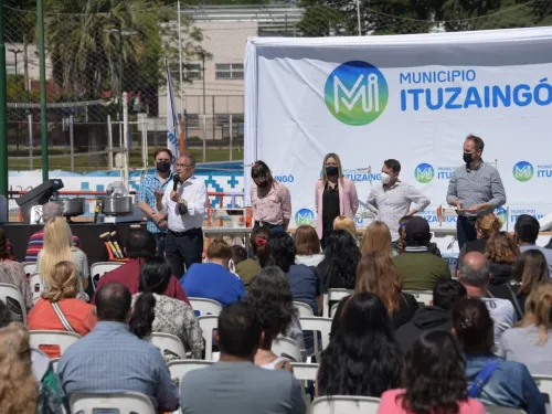 Entrega de maquinarias, herramientas, materiales