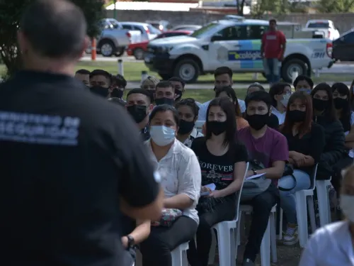 REUNIÓN PARA LA INSCRIPCIÓN EN LA CARRERA POLICIAL